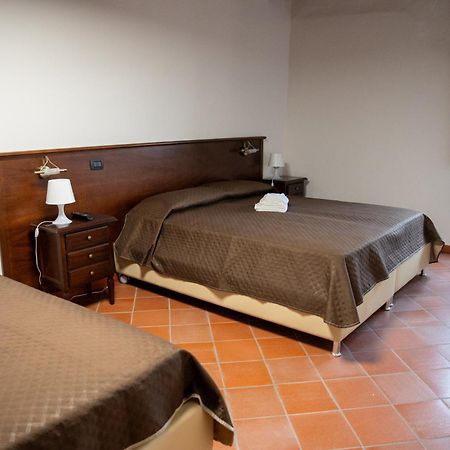 Dimora Del Borgo Affittacamere Санджинето Екстериор снимка