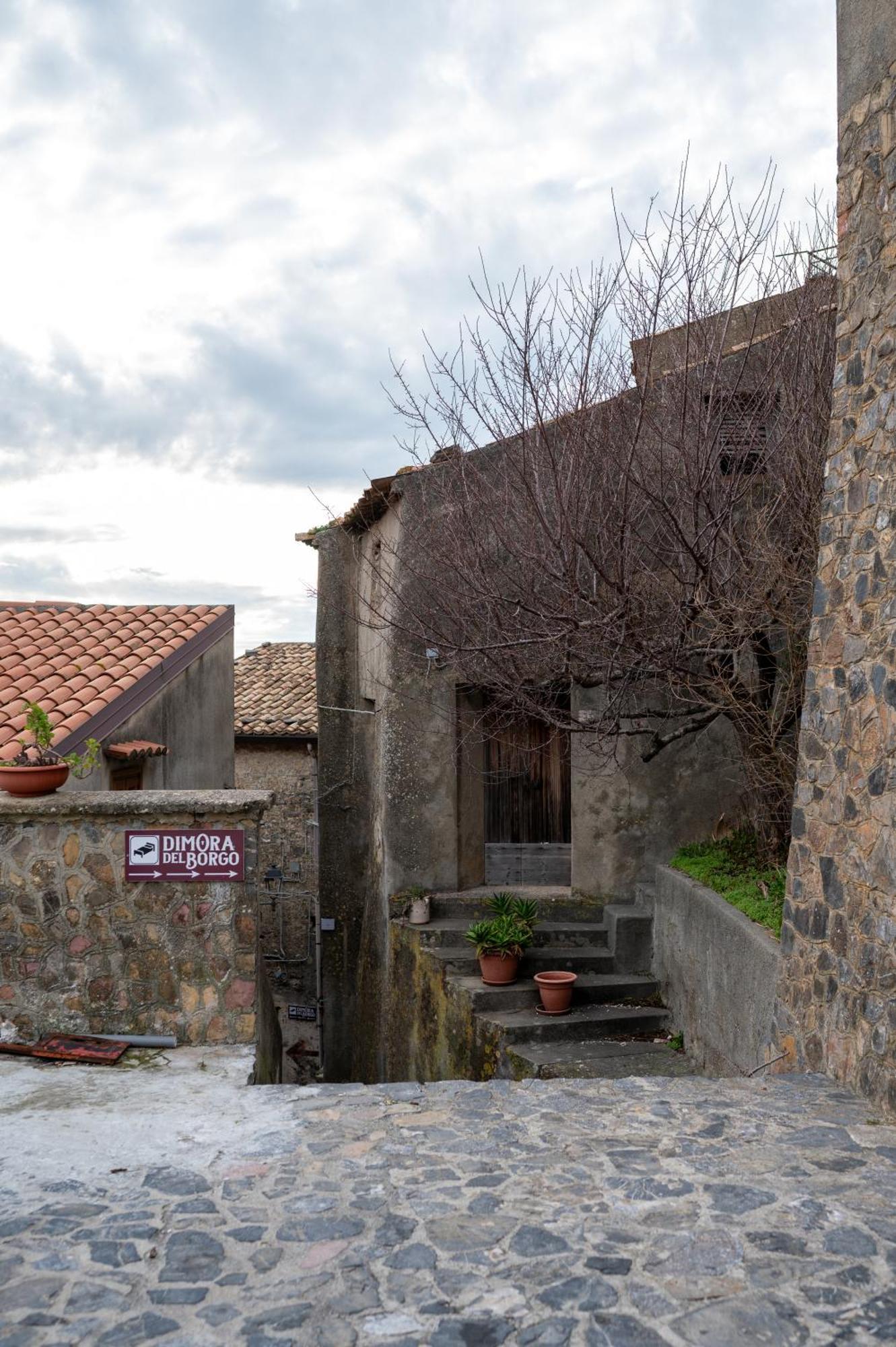 Dimora Del Borgo Affittacamere Санджинето Екстериор снимка